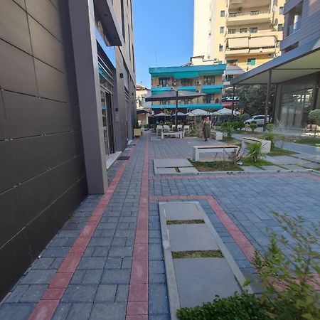 Deha Rooms & Apartments Тирана Екстер'єр фото