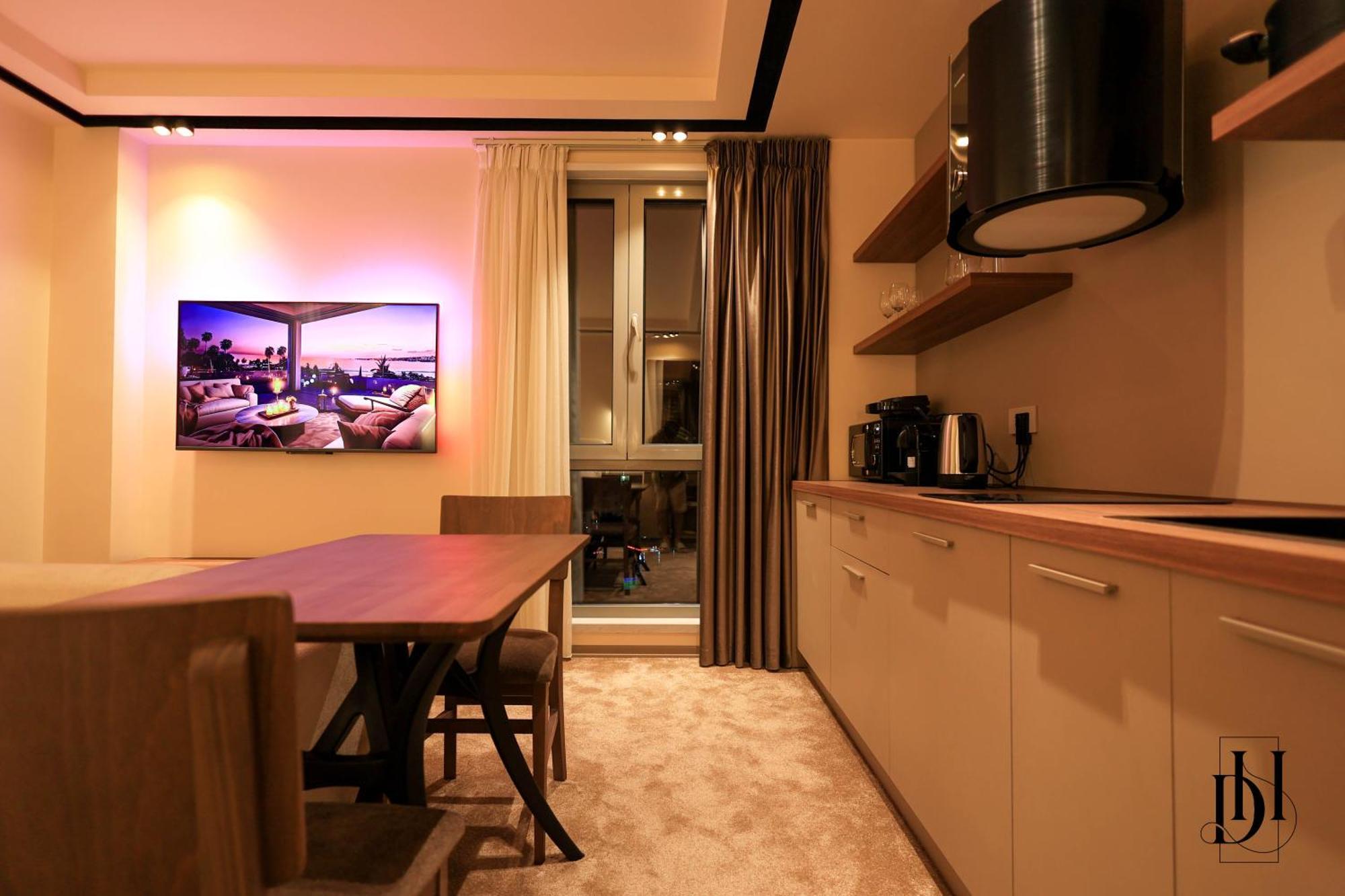 Deha Rooms & Apartments Тирана Екстер'єр фото