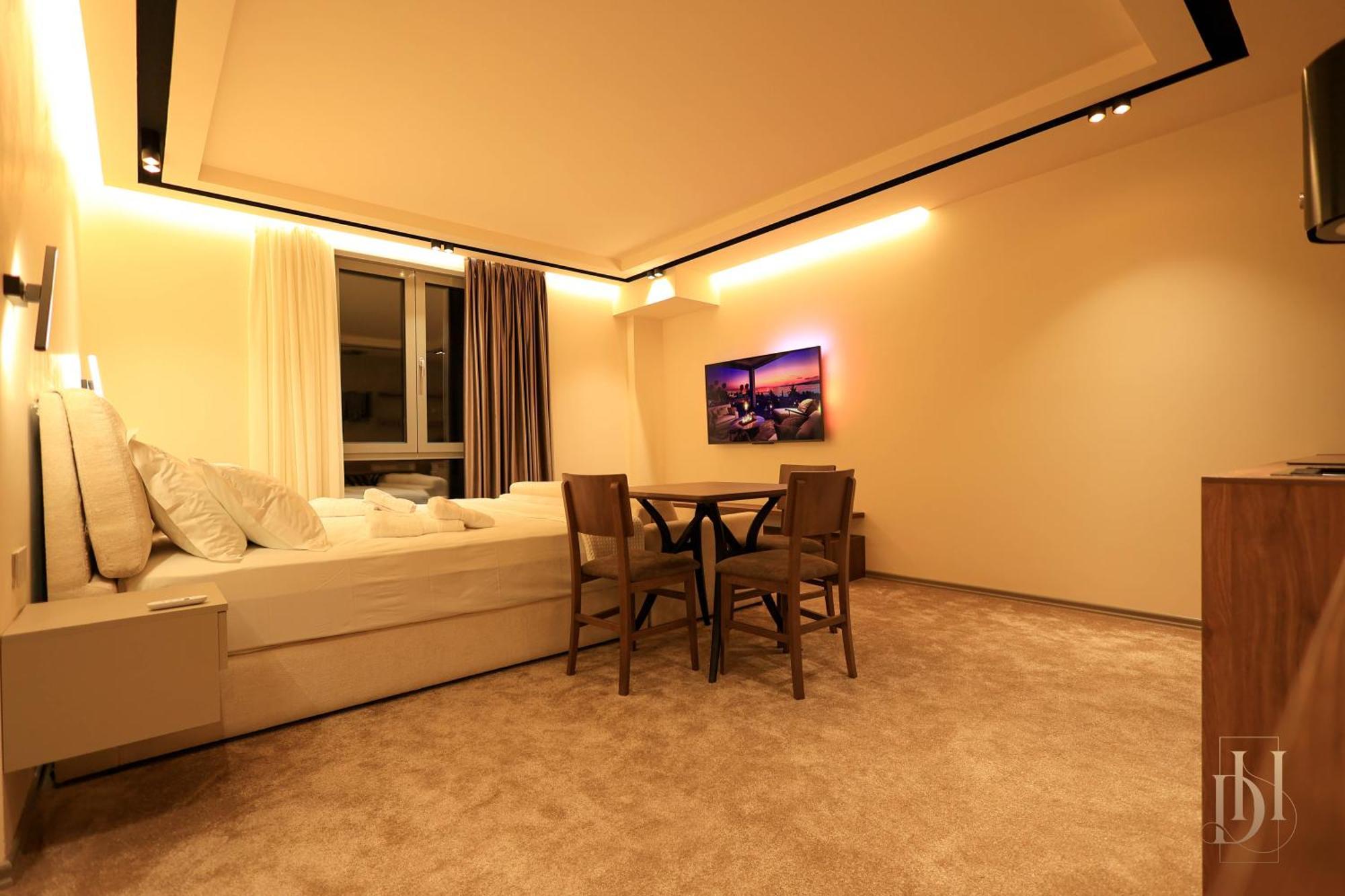 Deha Rooms & Apartments Тирана Екстер'єр фото