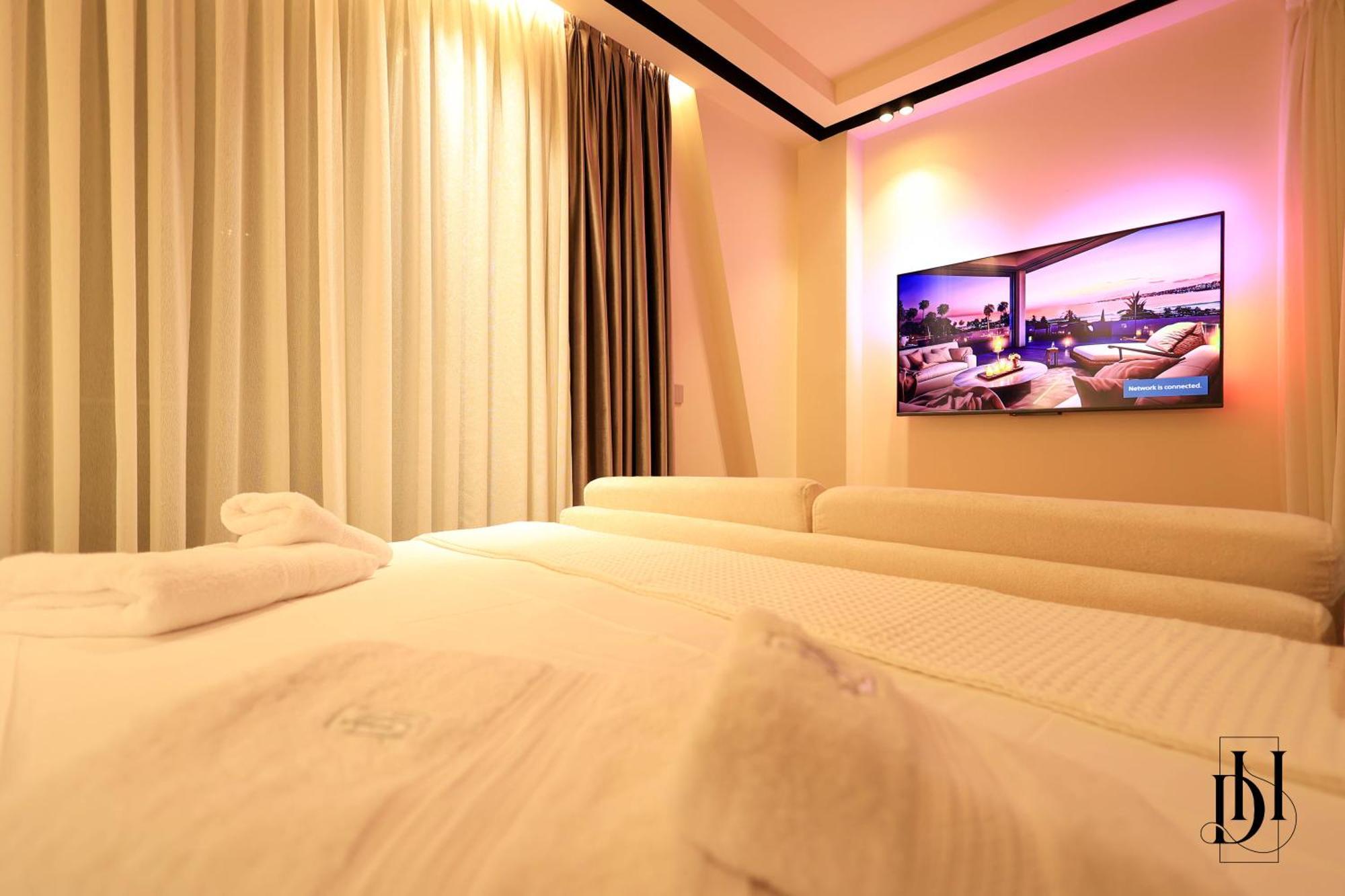 Deha Rooms & Apartments Тирана Екстер'єр фото