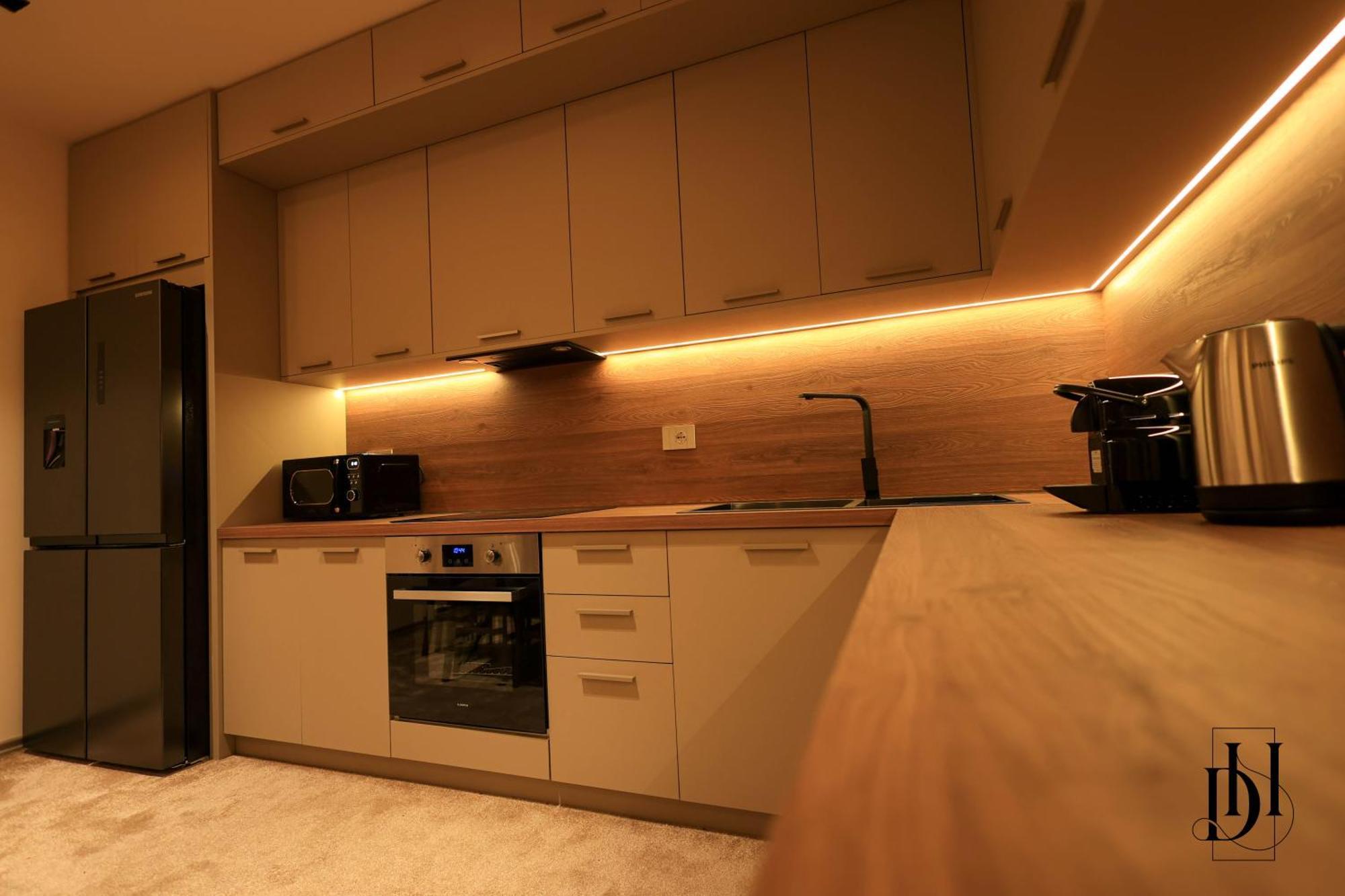 Deha Rooms & Apartments Тирана Екстер'єр фото